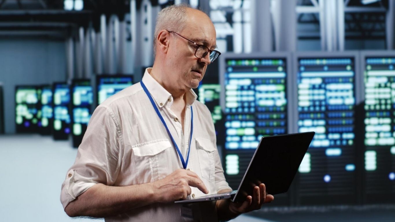 Formation habilitation électrique H0 B0 Europka Formation pour personnels non‑électriciens, axée sur la prévention des risques et la sécurité selon la norme NFC 18‑510.